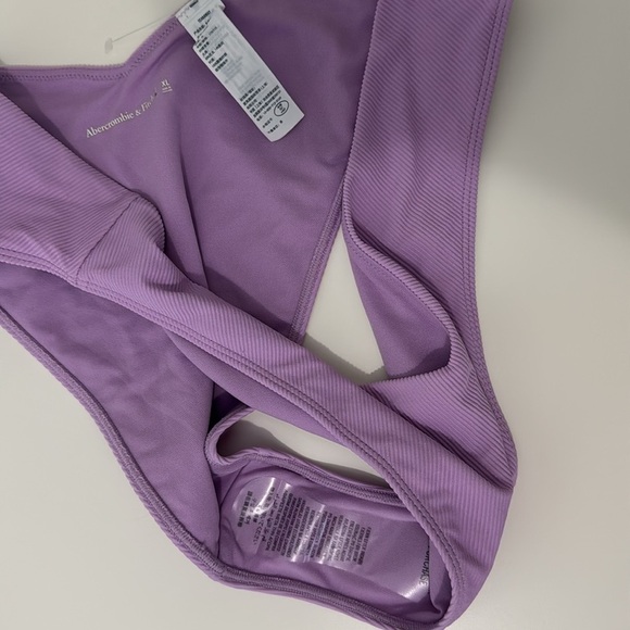 Abercrombie & Fitch Purple Ribbed High-Cut V Bikini Bottom - Size XL - Picture 3 of 3
